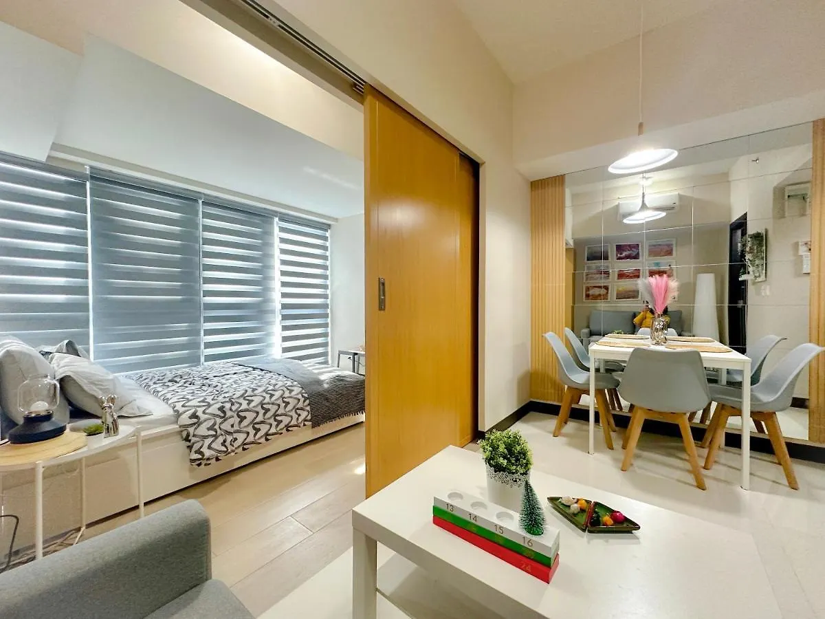 1Br Bgc Uptown Modern Condo Netflix 200Mb Wifi Manila