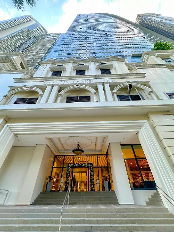 1Br Bgc Uptown Modern Condo Netflix 200Mb Wifi Manila 0*,  Philippines