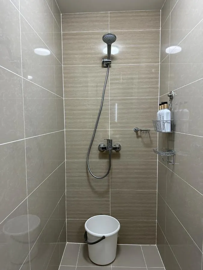 1Br Bgc Uptown Modern Condo Netflix 200Mb Wifi Manila Apartment