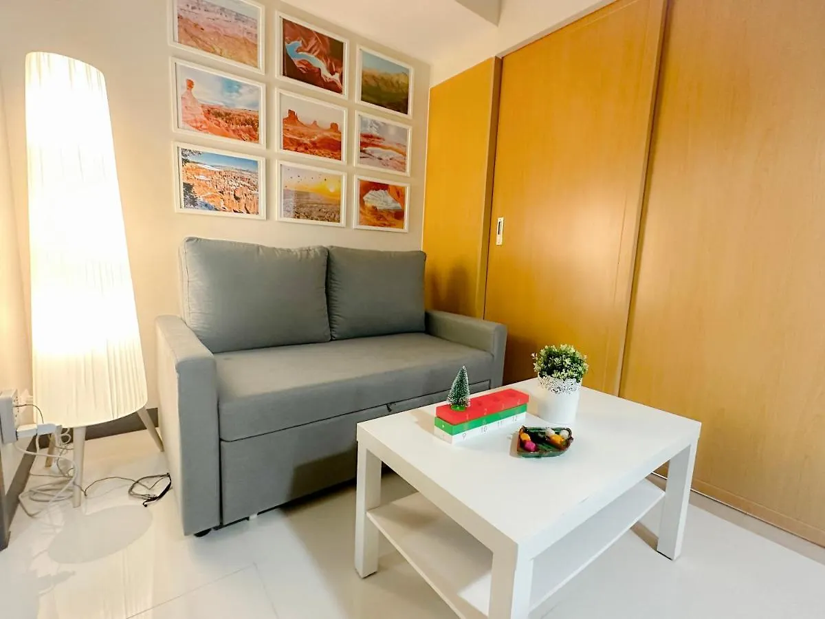 1Br Bgc Uptown Modern Condo Netflix 200Mb Wifi Manila
